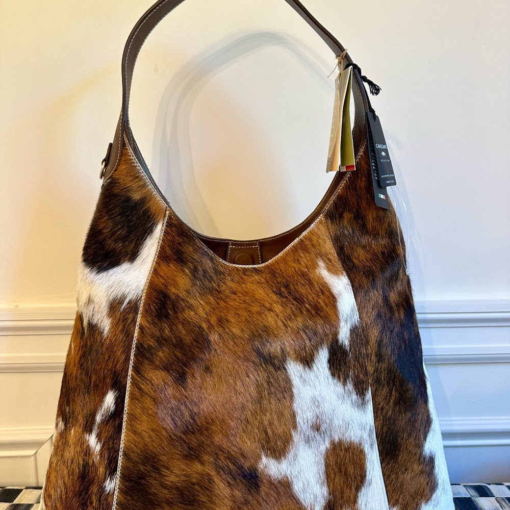 Cavalcanti Made in Italy Cow Hide & Leather Hobo Brooklyn Bag NWT
Viral
